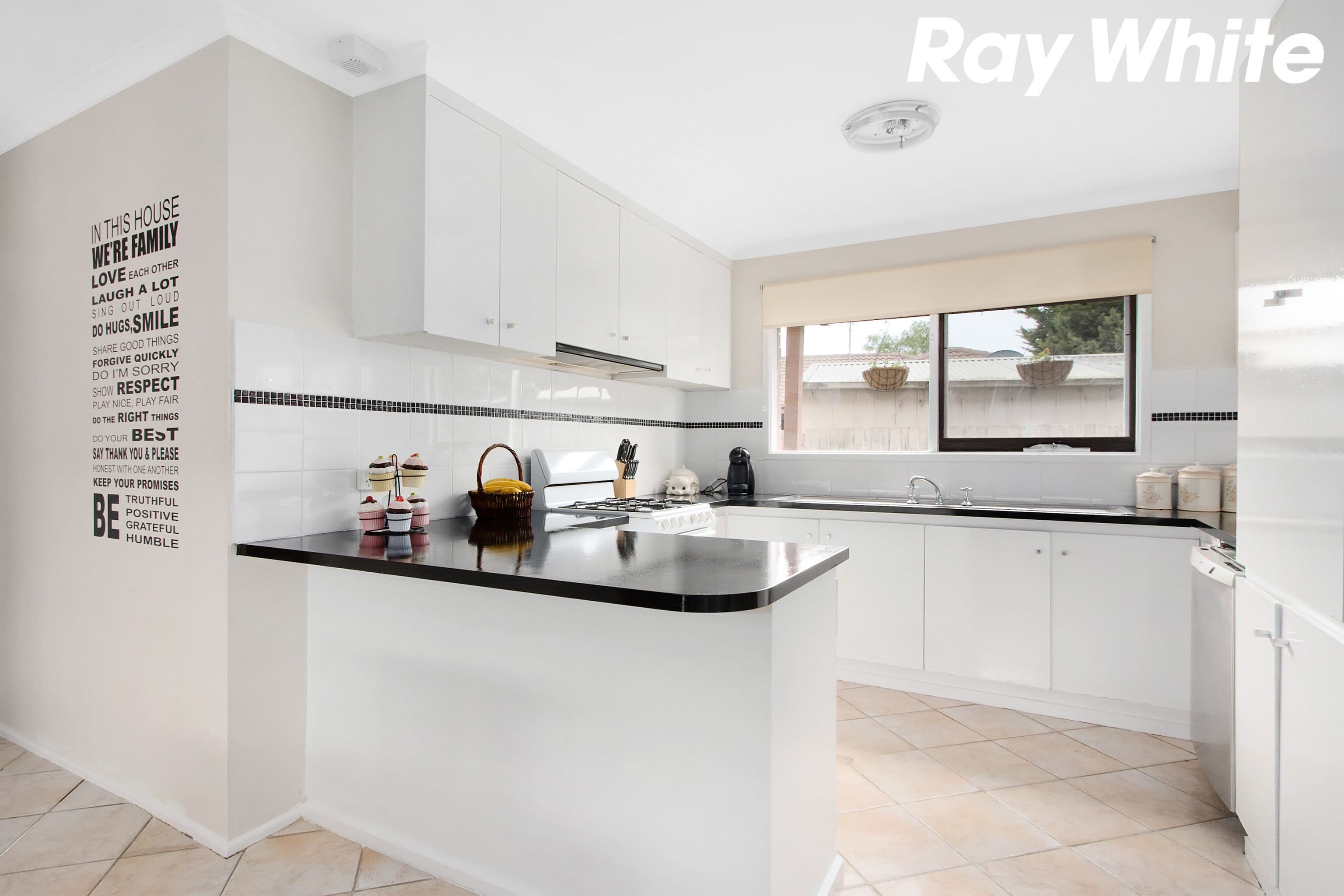 7 Katjusha Court, Pakenham VIC 3810, Pakenham - Thumbnail 2
