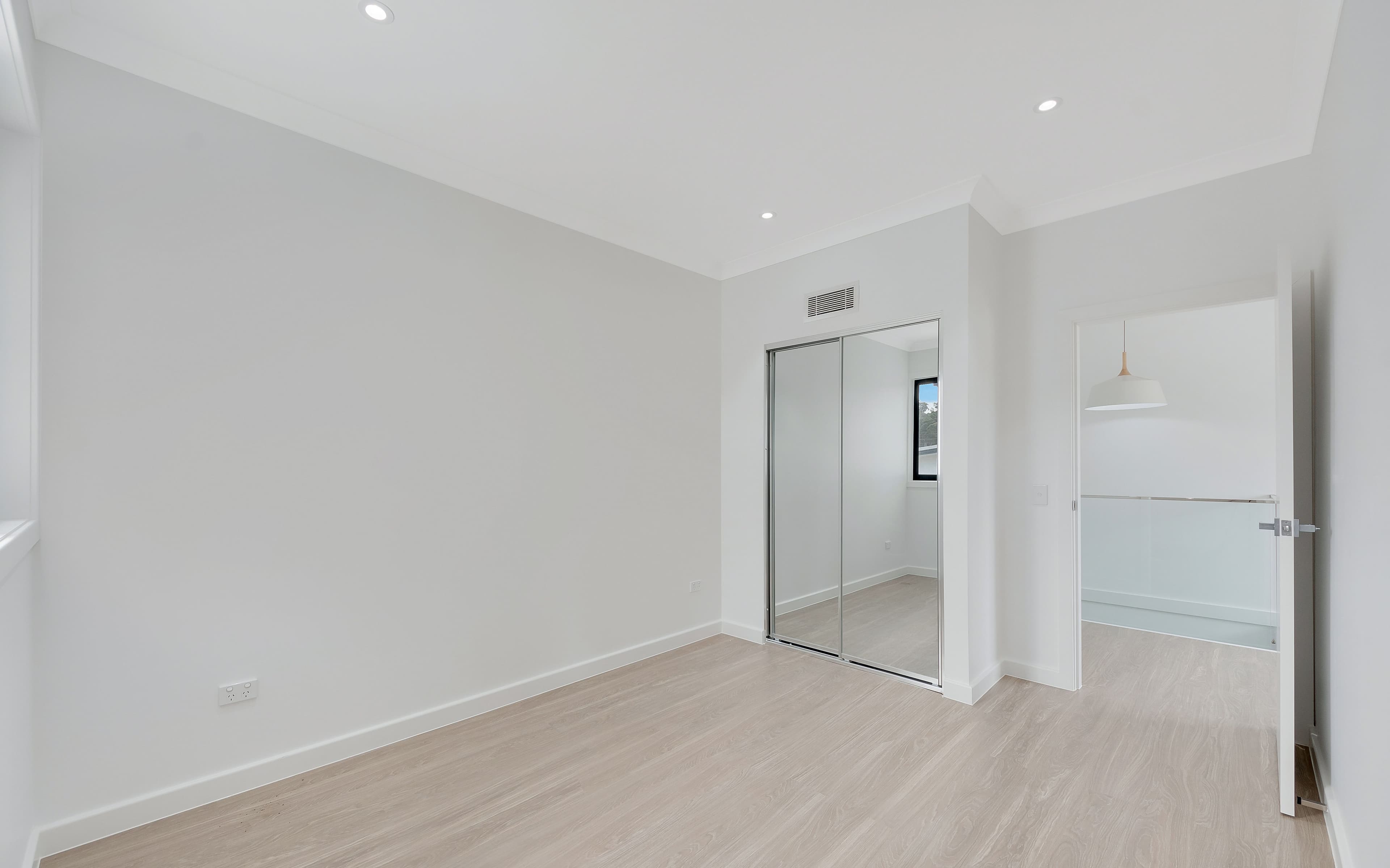20A Mahoney Drive, Campbelltown NSW 2560, Campbelltown - Thumbnail 7