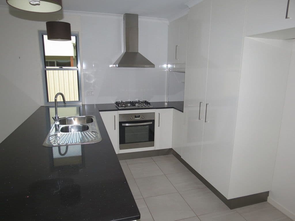 52 Kassidy Drive, Emerald QLD 4720, Emerald - Thumbnail 2
