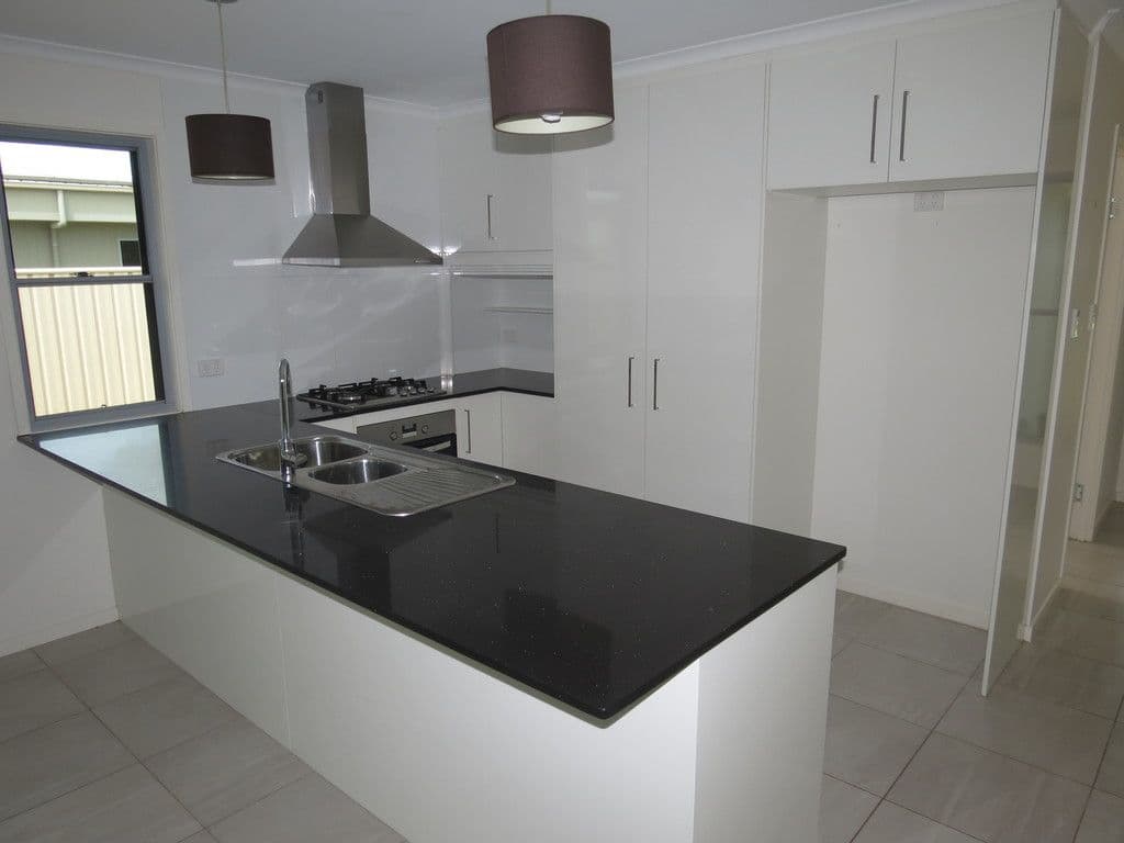 52 Kassidy Drive, Emerald QLD 4720, Emerald - Thumbnail 3