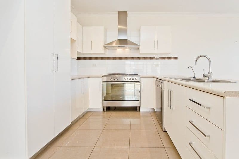 30 Pioneer Street, Seaton SA 5023, Seaton - Thumbnail 2