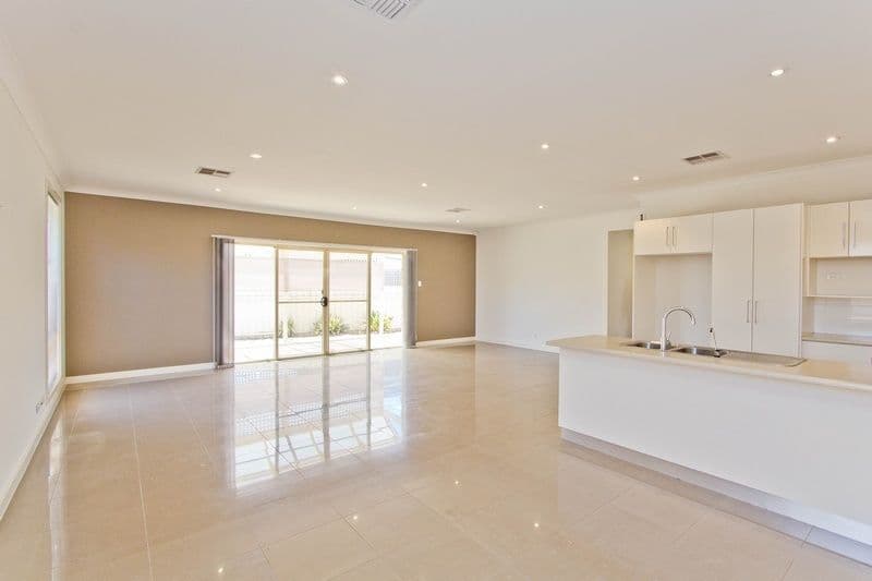 30 Pioneer Street, Seaton SA 5023, Seaton - Thumbnail 4