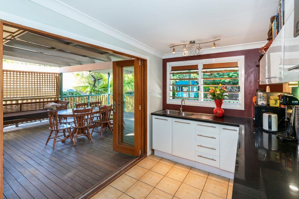 128 Holland Road, HOLLAND PARK QLD 4121, Holland Park - Image 1