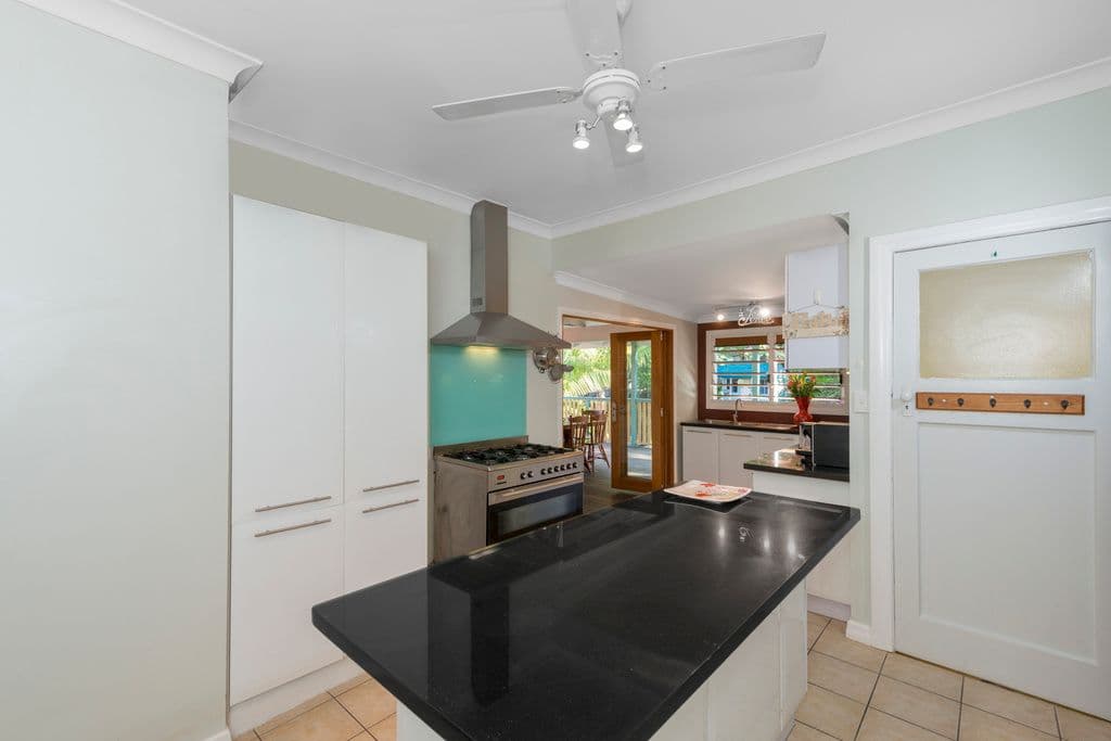 128 Holland Road, HOLLAND PARK QLD 4121, Holland Park - Thumbnail 4