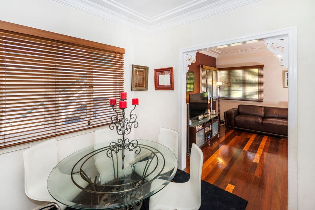 128 Holland Road, HOLLAND PARK QLD 4121, Holland Park - Thumbnail 5