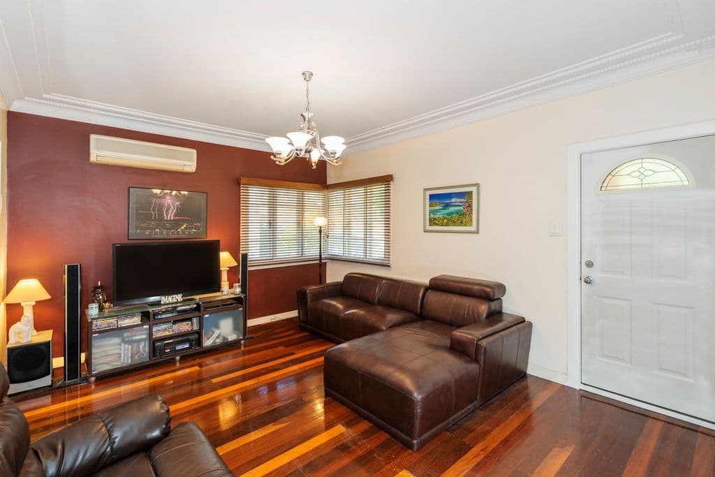 128 Holland Road, HOLLAND PARK QLD 4121, Holland Park - Thumbnail 6