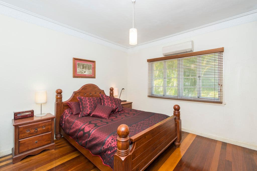 128 Holland Road, HOLLAND PARK QLD 4121, Holland Park - Thumbnail 7