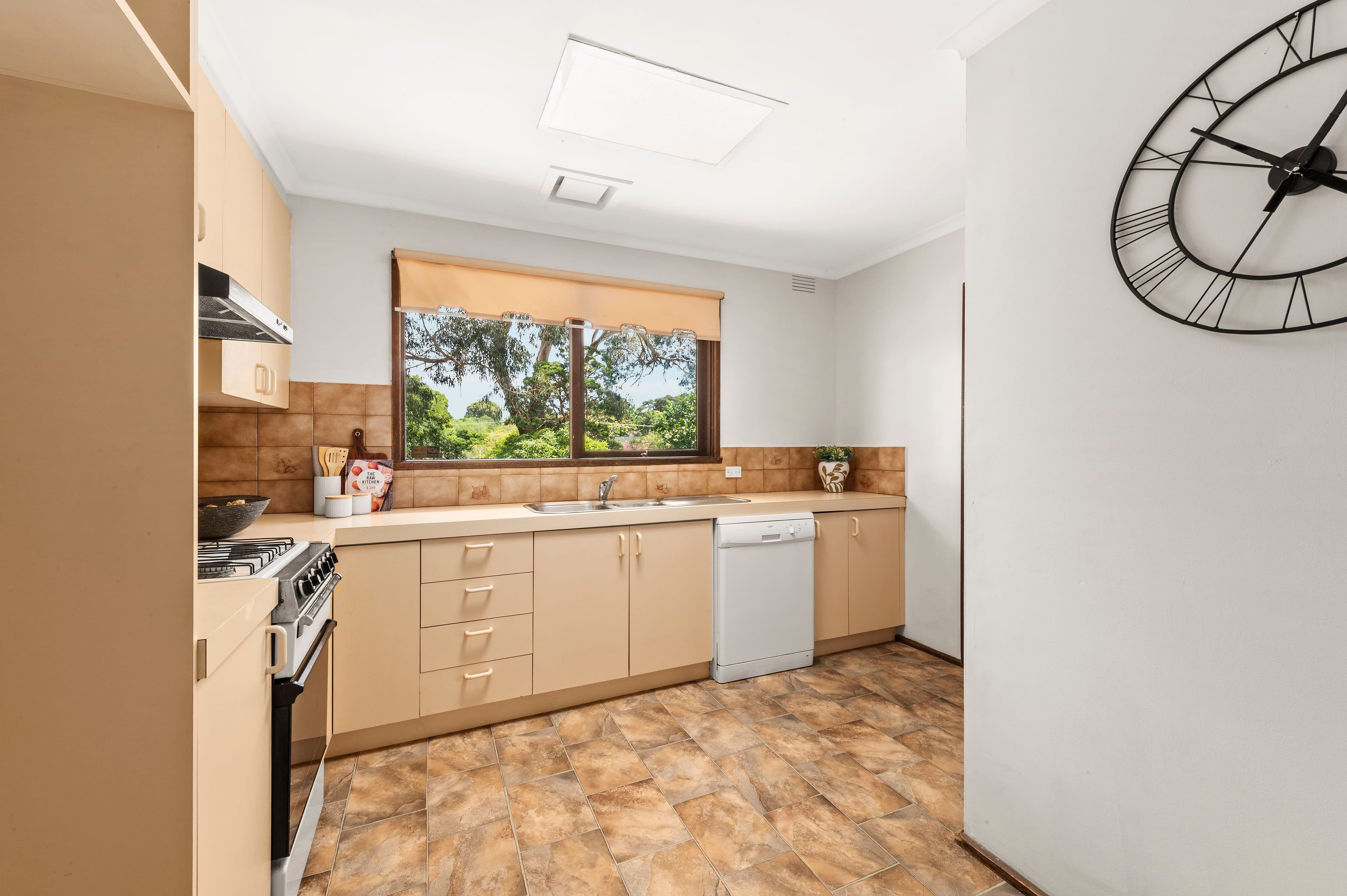 8 Billara Close, Wantirna South VIC 3152, Wantirna South - Thumbnail 5