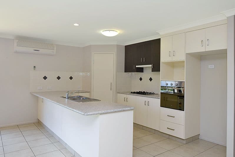 21 Denaid Street, Highfields QLD 4352, Highfields - Thumbnail 2