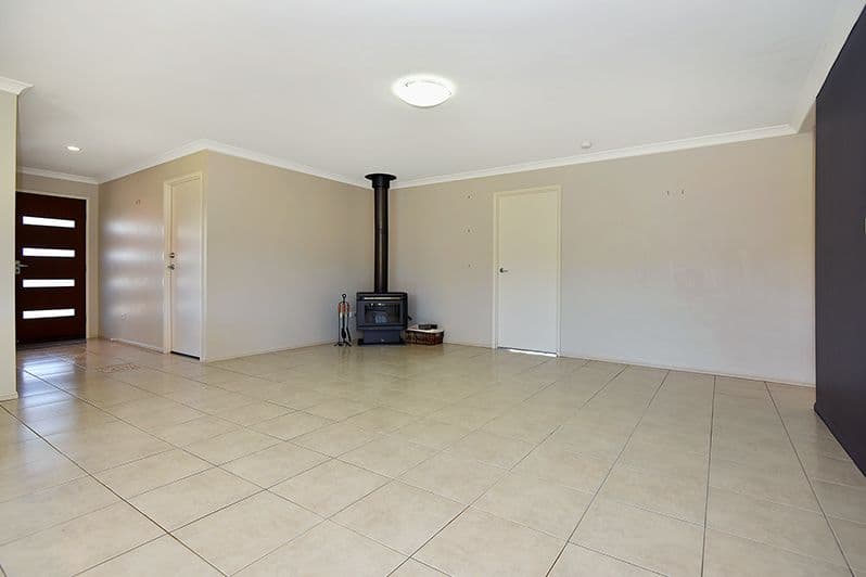 21 Denaid Street, Highfields QLD 4352, Highfields - Thumbnail 4