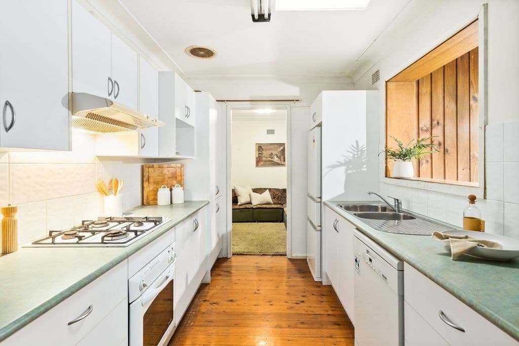 20 Saint Johns Avenue, Mangerton - Thumbnail 5