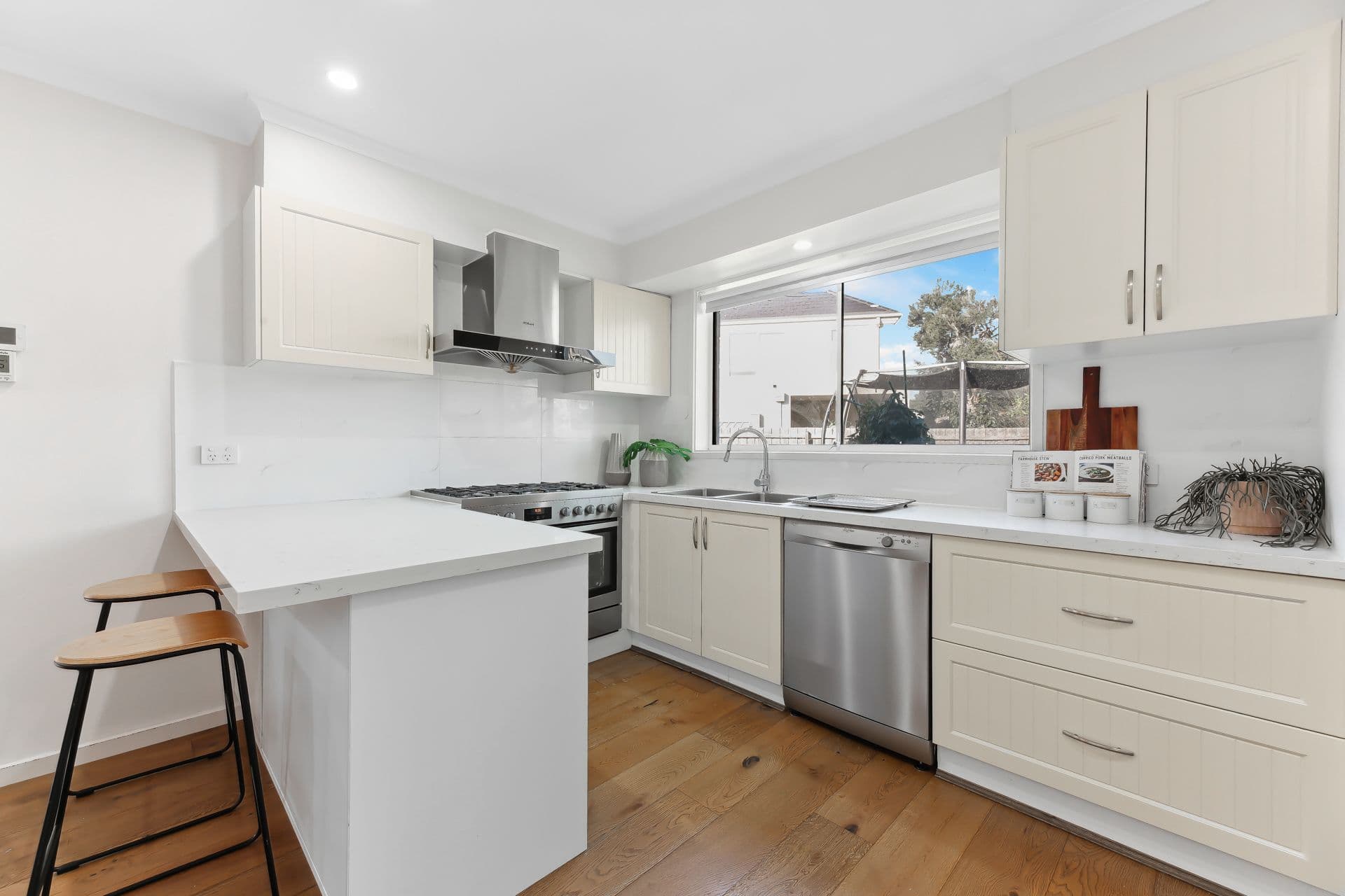 38 Excalibur Avenue, Glen Waverley VIC 3150, Glen Waverley - Thumbnail 4