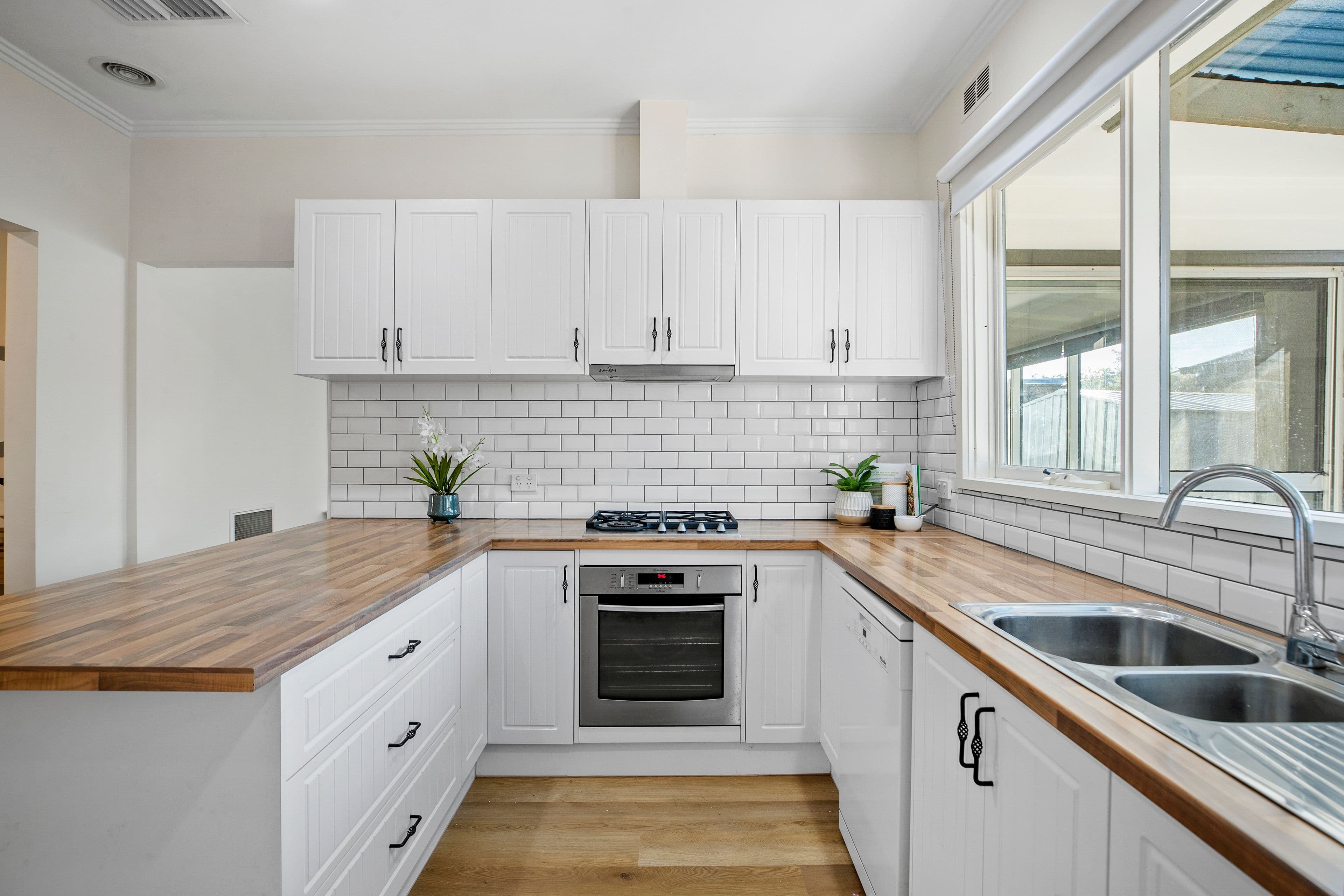 107 Scoresby Road, Bayswater VIC 3153, Bayswater - Thumbnail 3