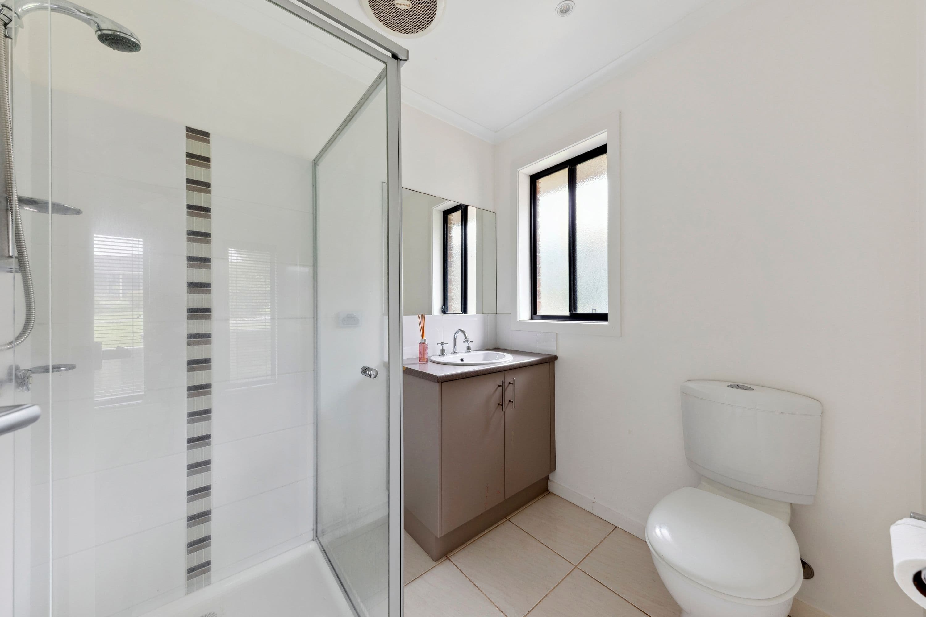 4 Monica Drive, Drouin VIC 3818, Drouin - Thumbnail 8