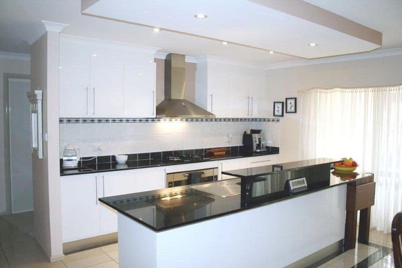 8 Nicholls Drive, YASS NSW 2582, Yass - Thumbnail 2