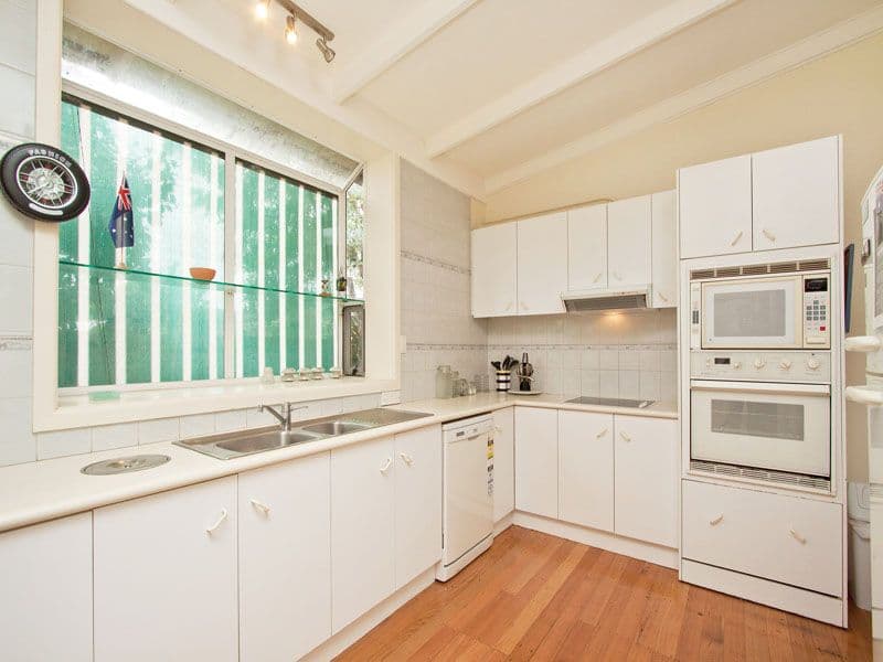 2 Anita Avenue, DINGLEY VILLAGE VIC 3172, Dingley Village - Thumbnail 3
