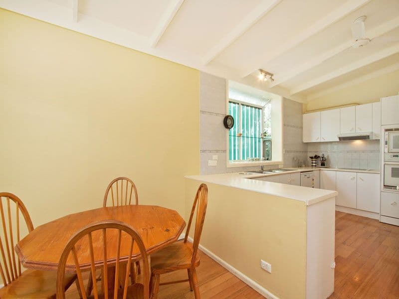 2 Anita Avenue, DINGLEY VILLAGE VIC 3172, Dingley Village - Thumbnail 4