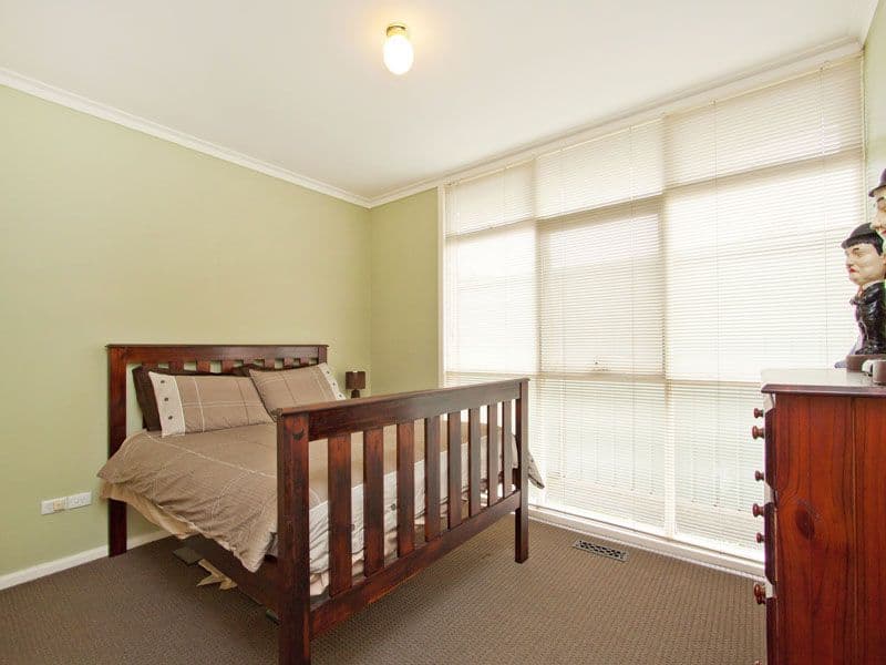 2 Anita Avenue, DINGLEY VILLAGE VIC 3172, Dingley Village - Thumbnail 7