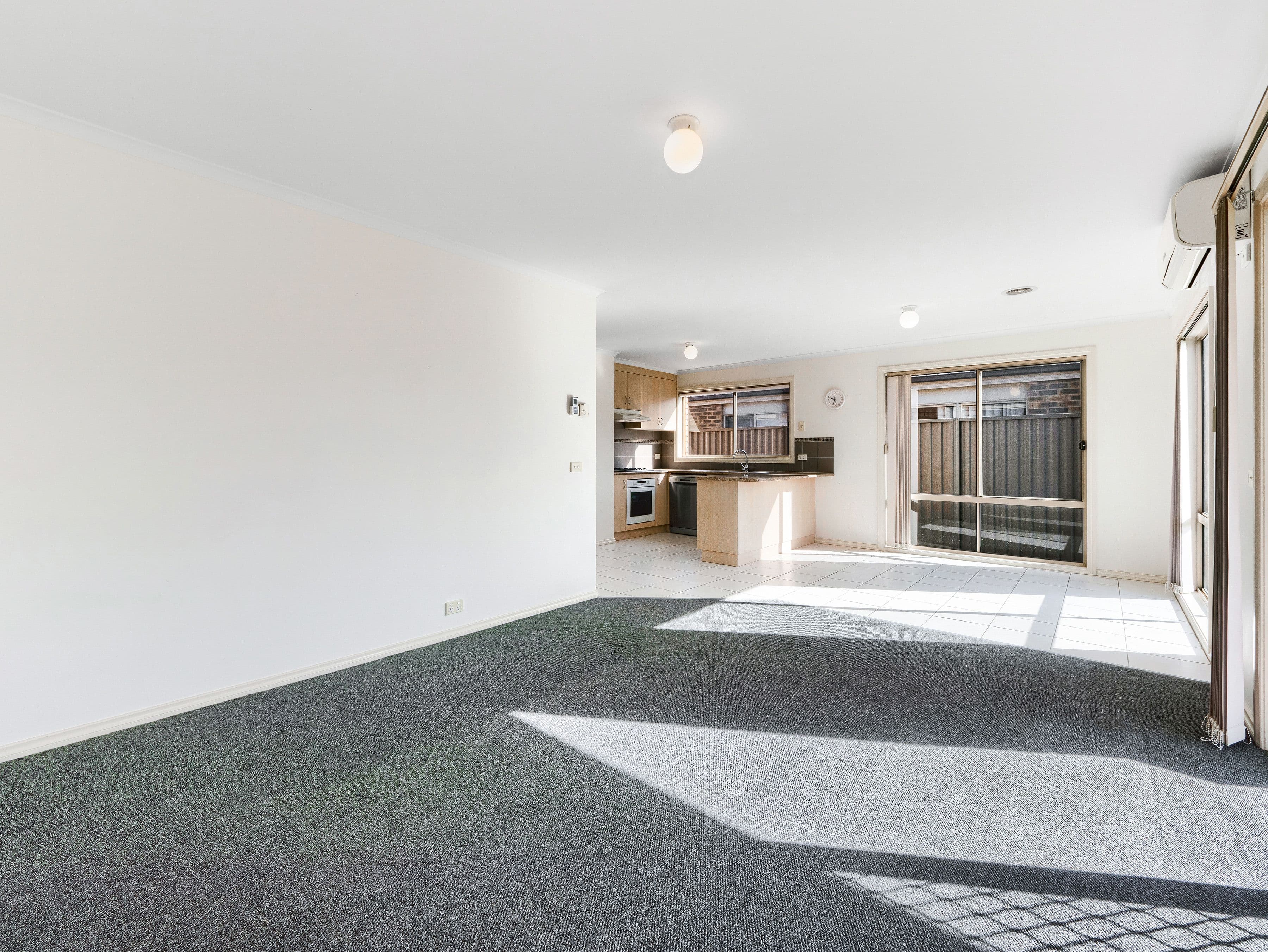 26 Mossman Drive, Cranbourne East VIC 3977, Cranbourne East - Thumbnail 8