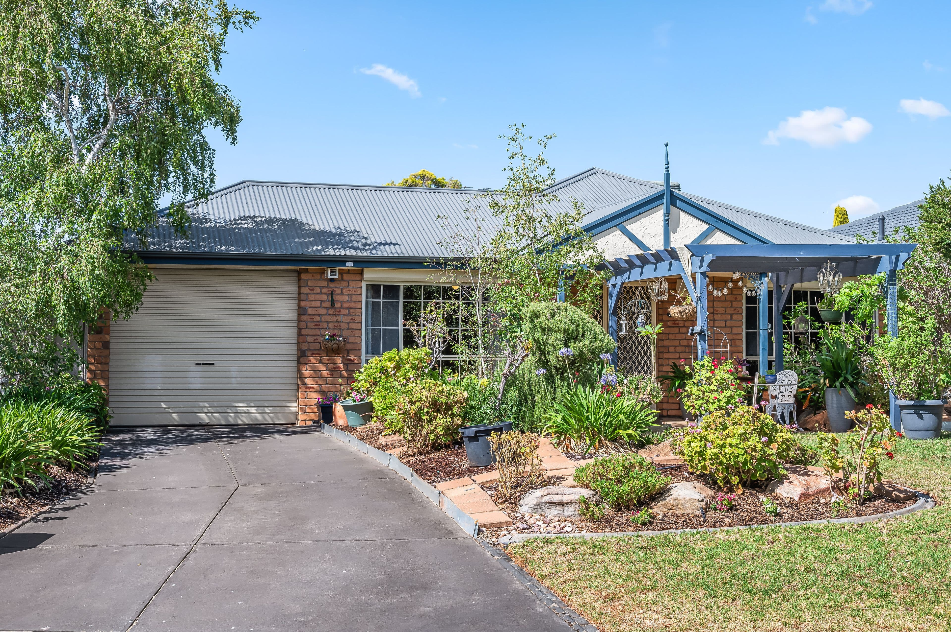 33 Magnolia Crescent, Craigmore SA 5114, Craigmore - Thumbnail 2