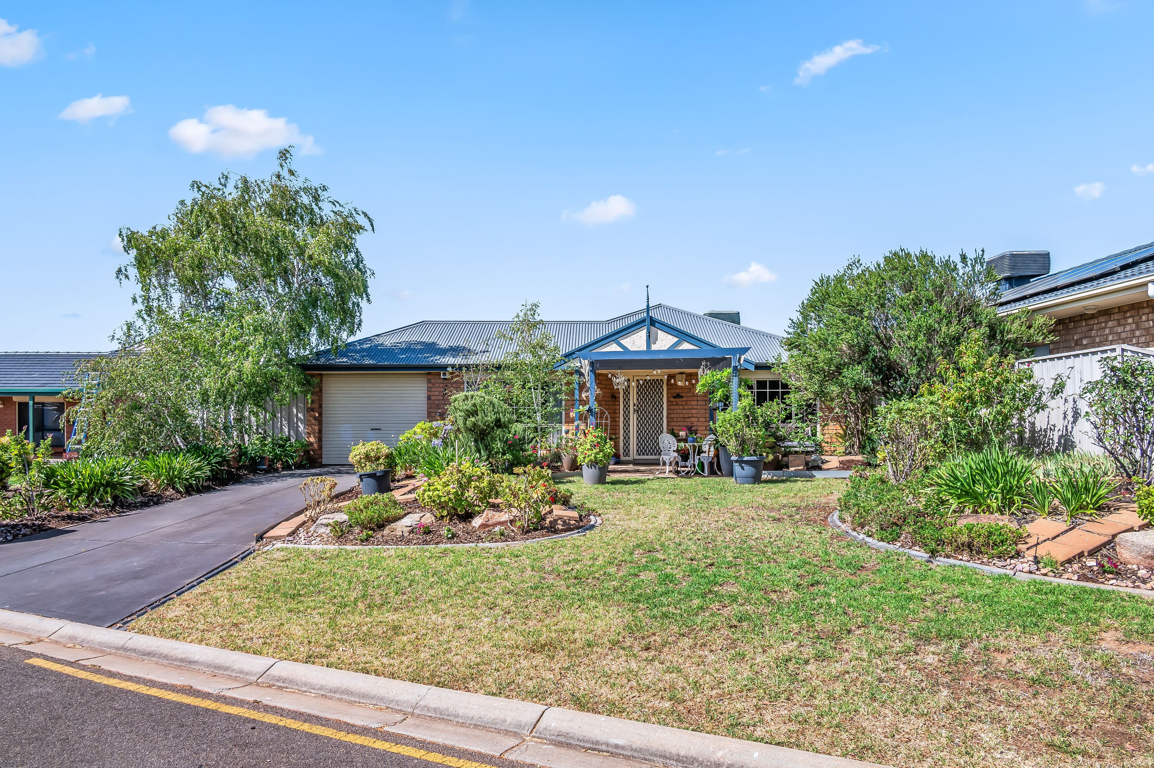 33 Magnolia Crescent, Craigmore SA 5114, Craigmore - Thumbnail 3