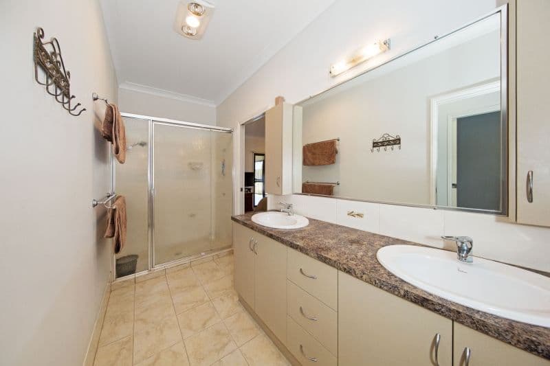 33 Woodlea Court, Crows Nest QLD 4355, Crows Nest - Thumbnail 8