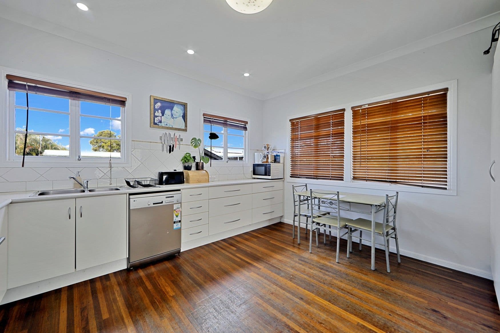 11 Spence Street, Svensson Heights QLD 4670, Svensson Heights - Thumbnail 7