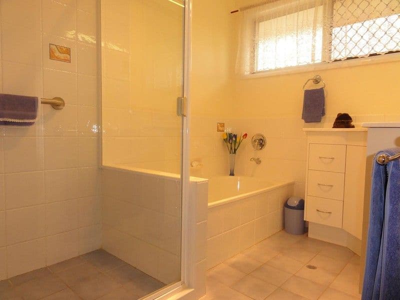 1 Vienna Place, WISHART QLD 4122, Wishart - Thumbnail 5