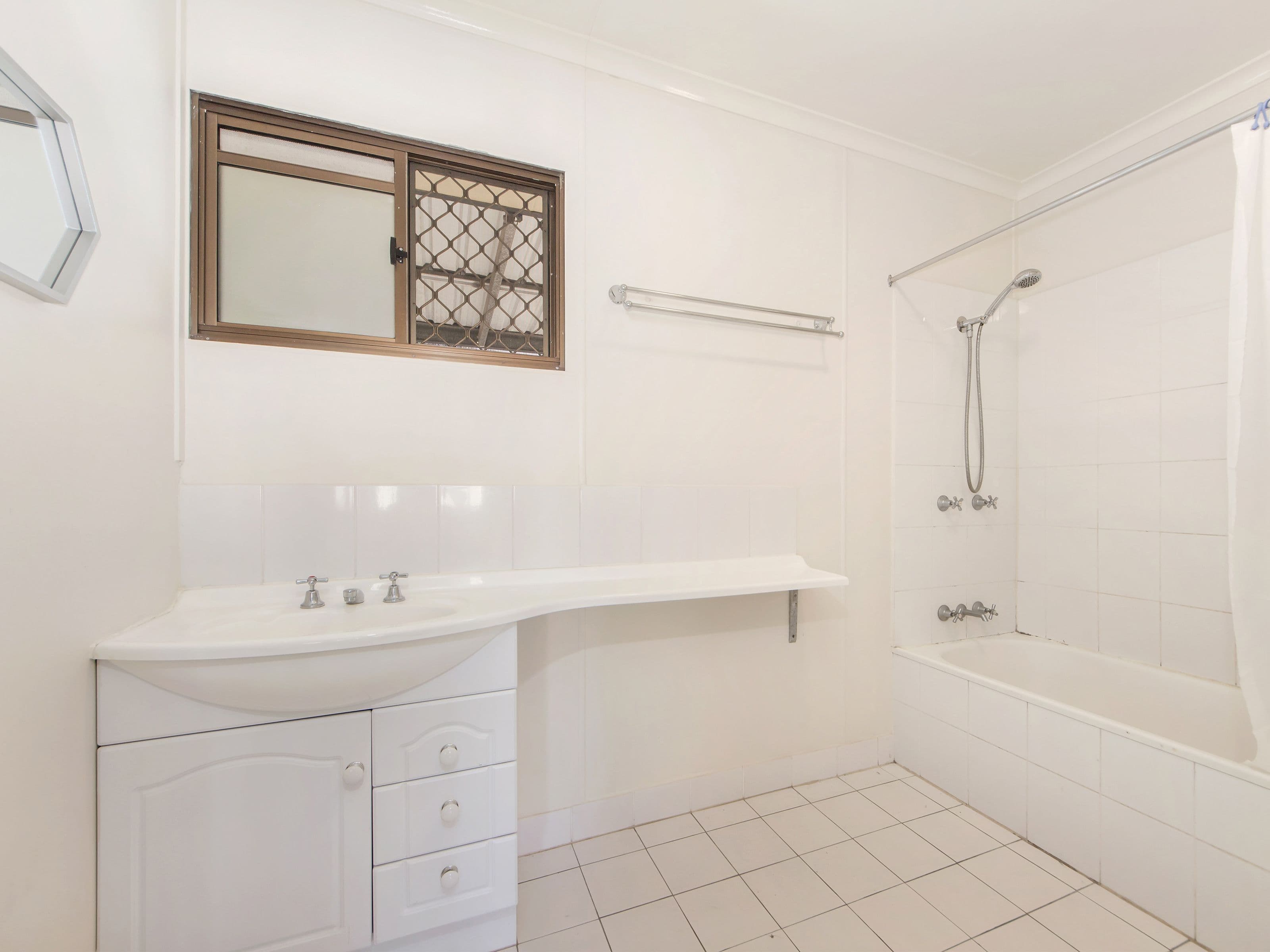 26 Macgregor Street, Woodend QLD 4305, Woodend - Thumbnail 4