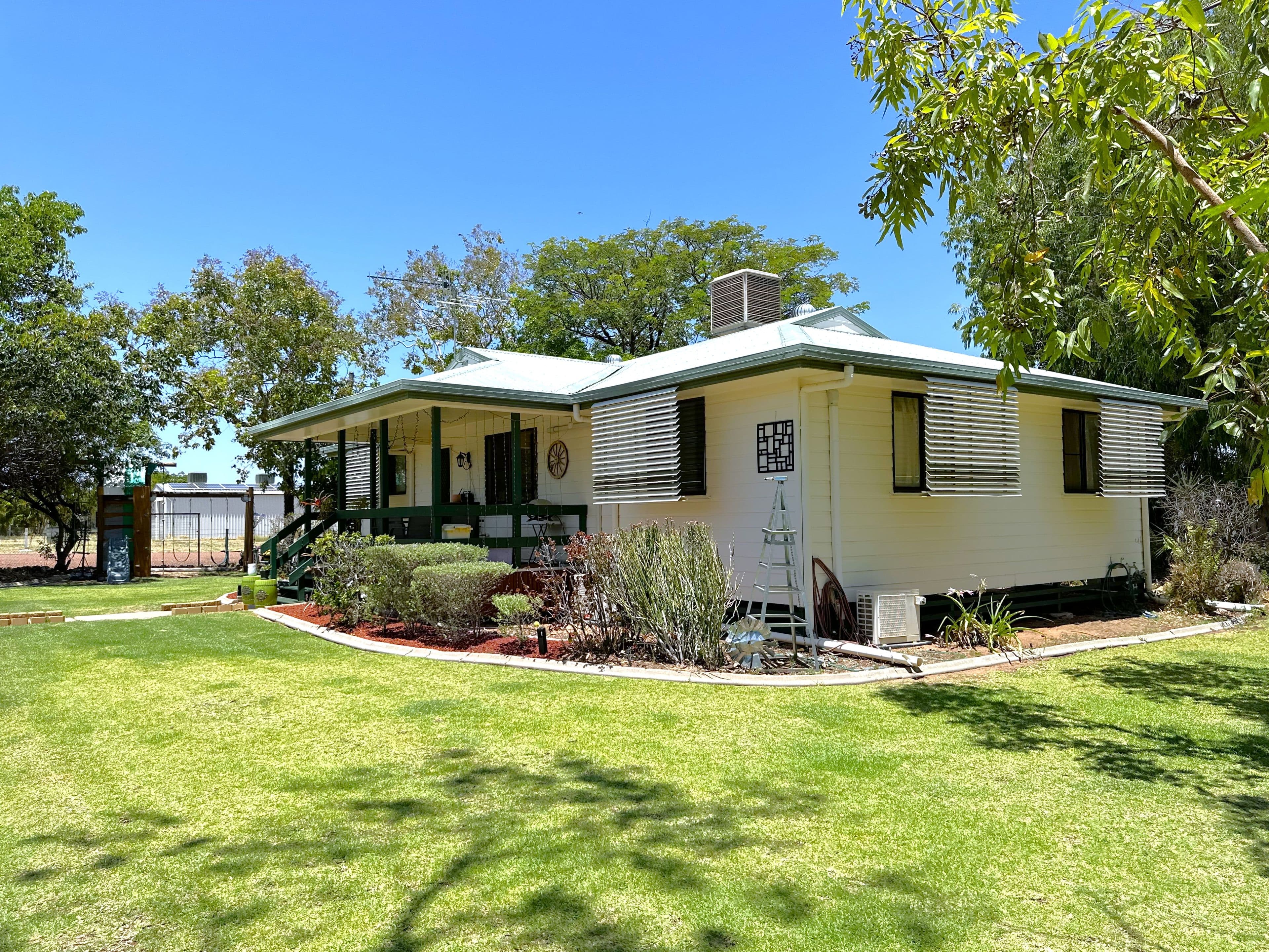 14 Coolibah Street, Barcaldine QLD 4725, Barcaldine - Thumbnail 2