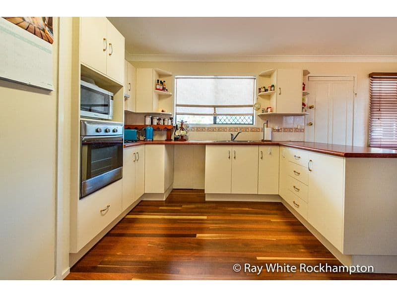 21 Capricorn Crescent, Norman Gardens QLD 4701, Norman Gardens - Thumbnail 3