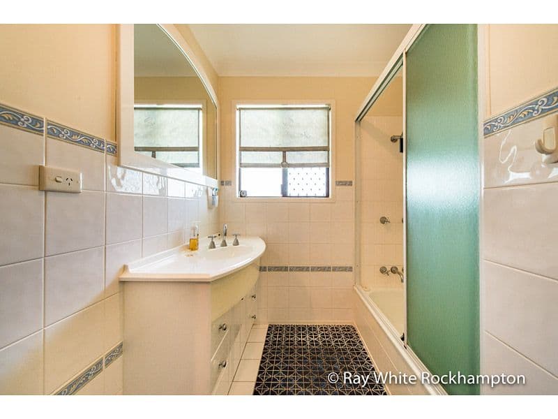 21 Capricorn Crescent, Norman Gardens QLD 4701, Norman Gardens - Thumbnail 4