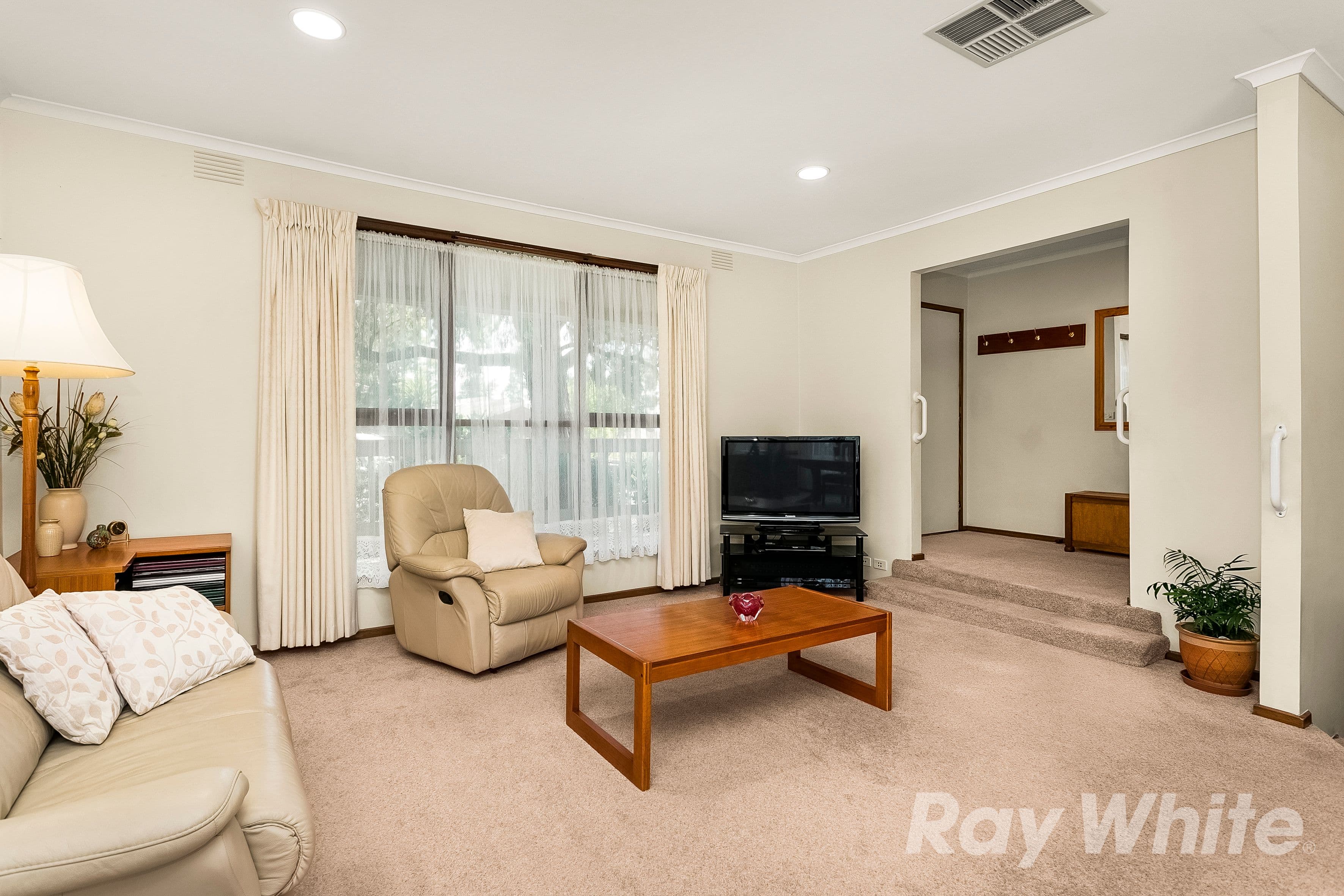 4 Sundowner Court, Wheelers Hill VIC 3150, Wheelers Hill - Thumbnail 3