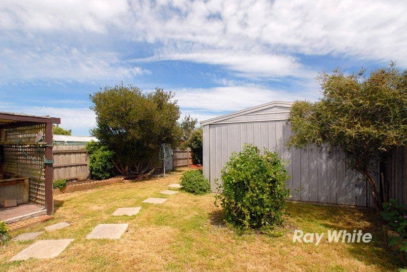 16 Cirai Crescent, CRANBOURNE VIC 3977, Cranbourne West - Thumbnail 7