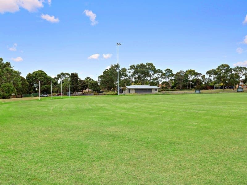 24 Melinga Crescent, Chadstone VIC 3148, Chadstone - Thumbnail 8