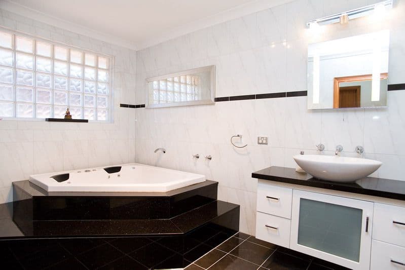 42 Sherwood Street, Thomastown VIC 3074, Thomastown - Thumbnail 3