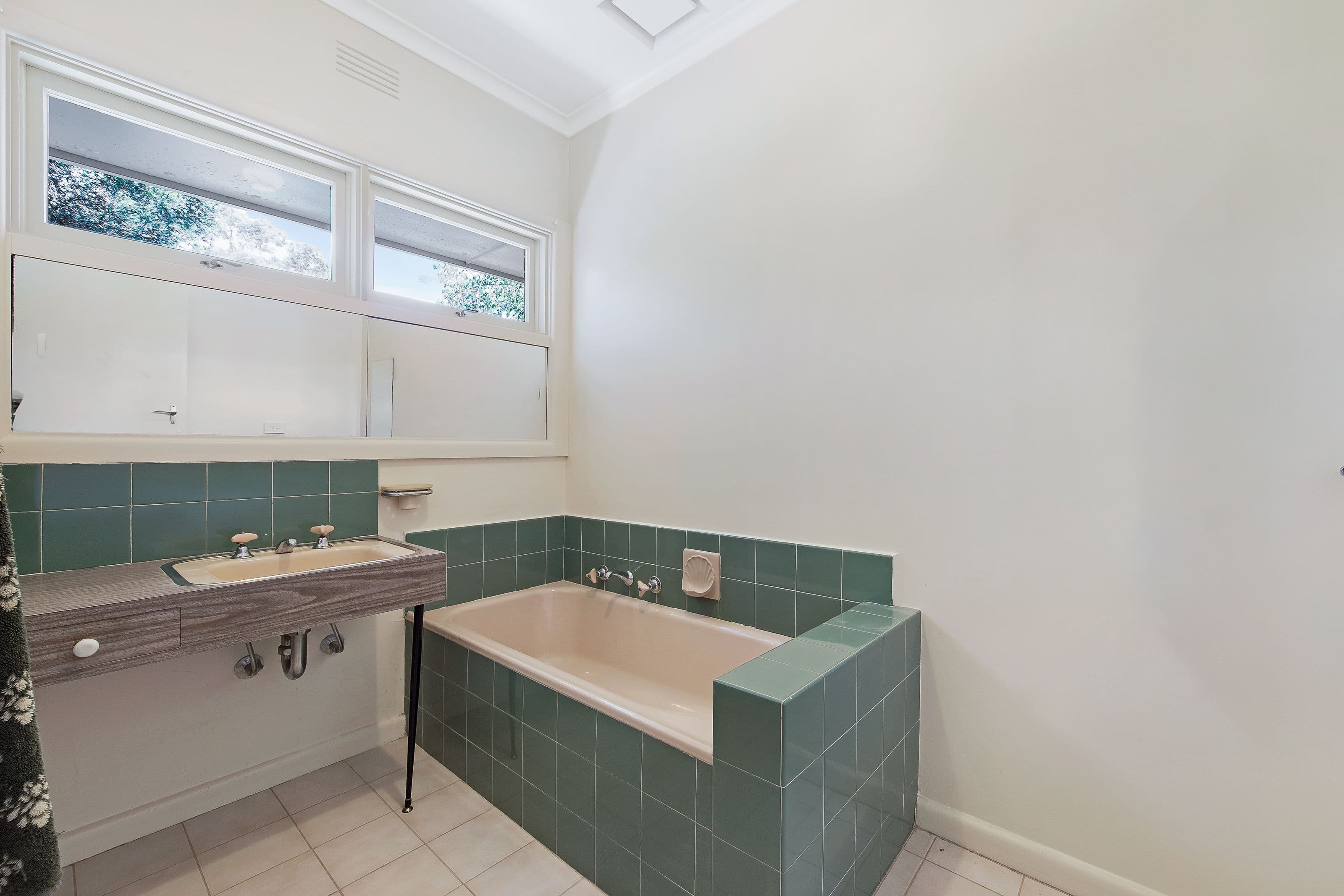 8 Eric Court, Wheelers Hill VIC 3150, Wheelers Hill - Thumbnail 6