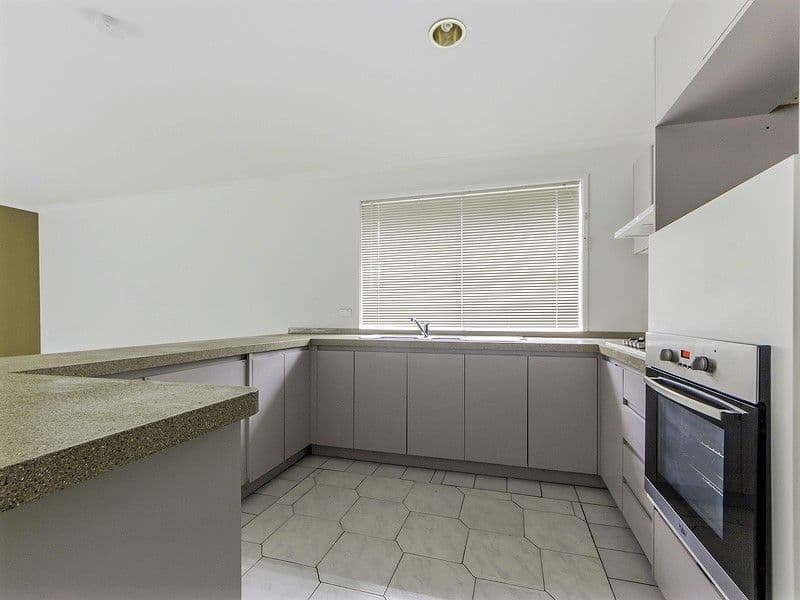 15 Golden Square Crescent, Hoppers Crossing VIC 3029, Hoppers Crossing - Thumbnail 6