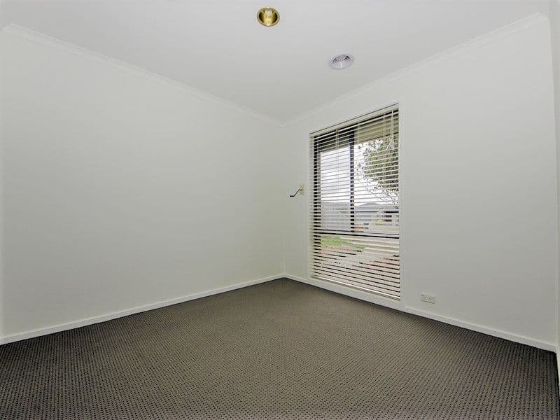 15 Golden Square Crescent, Hoppers Crossing VIC 3029, Hoppers Crossing - Thumbnail 8