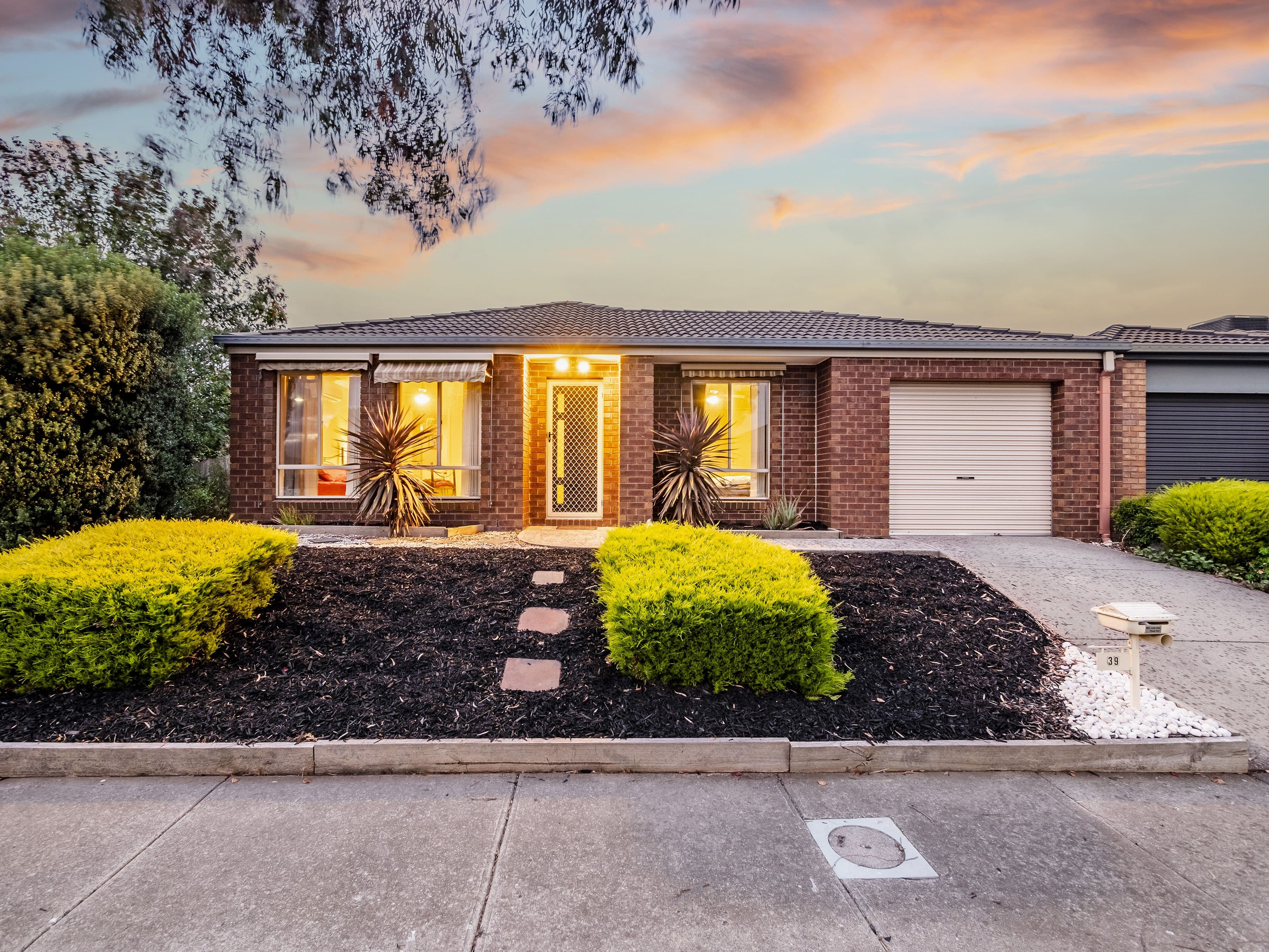39 Miralie Way, Cranbourne West VIC 3977, Cranbourne West - Image 1