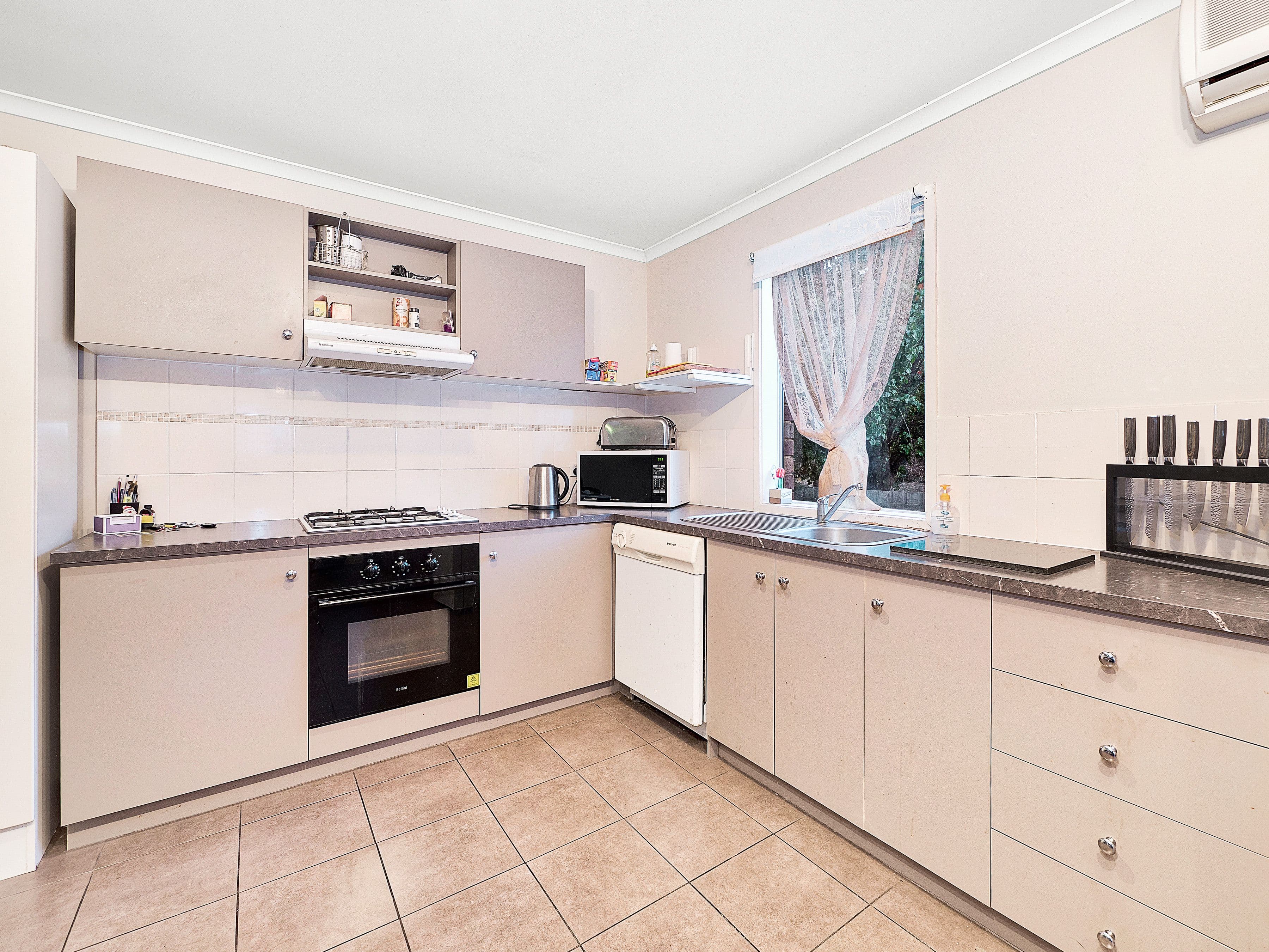 39 Miralie Way, Cranbourne West VIC 3977, Cranbourne West - Thumbnail 3
