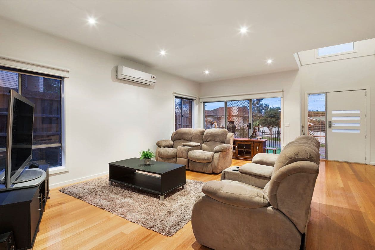 27 Sadie Street, MOUNT WAVERLEY VIC 3149, Mount Waverley - Thumbnail 2