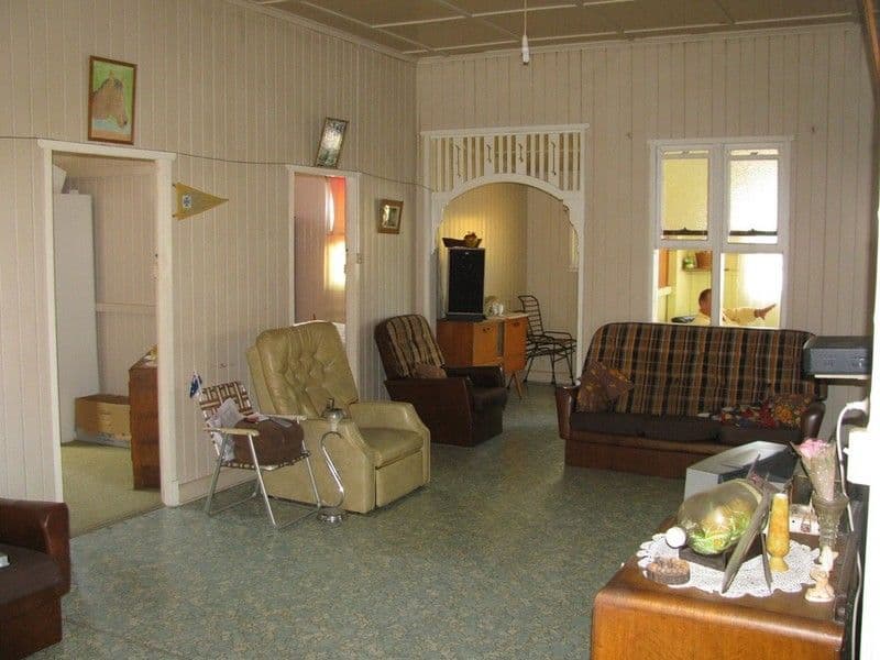1 Park Road, CROWS NEST QLD 4355, Crows Nest - Thumbnail 2