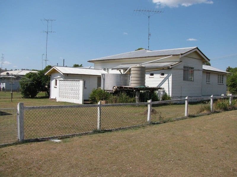 1 Park Road, CROWS NEST QLD 4355, Crows Nest - Thumbnail 5