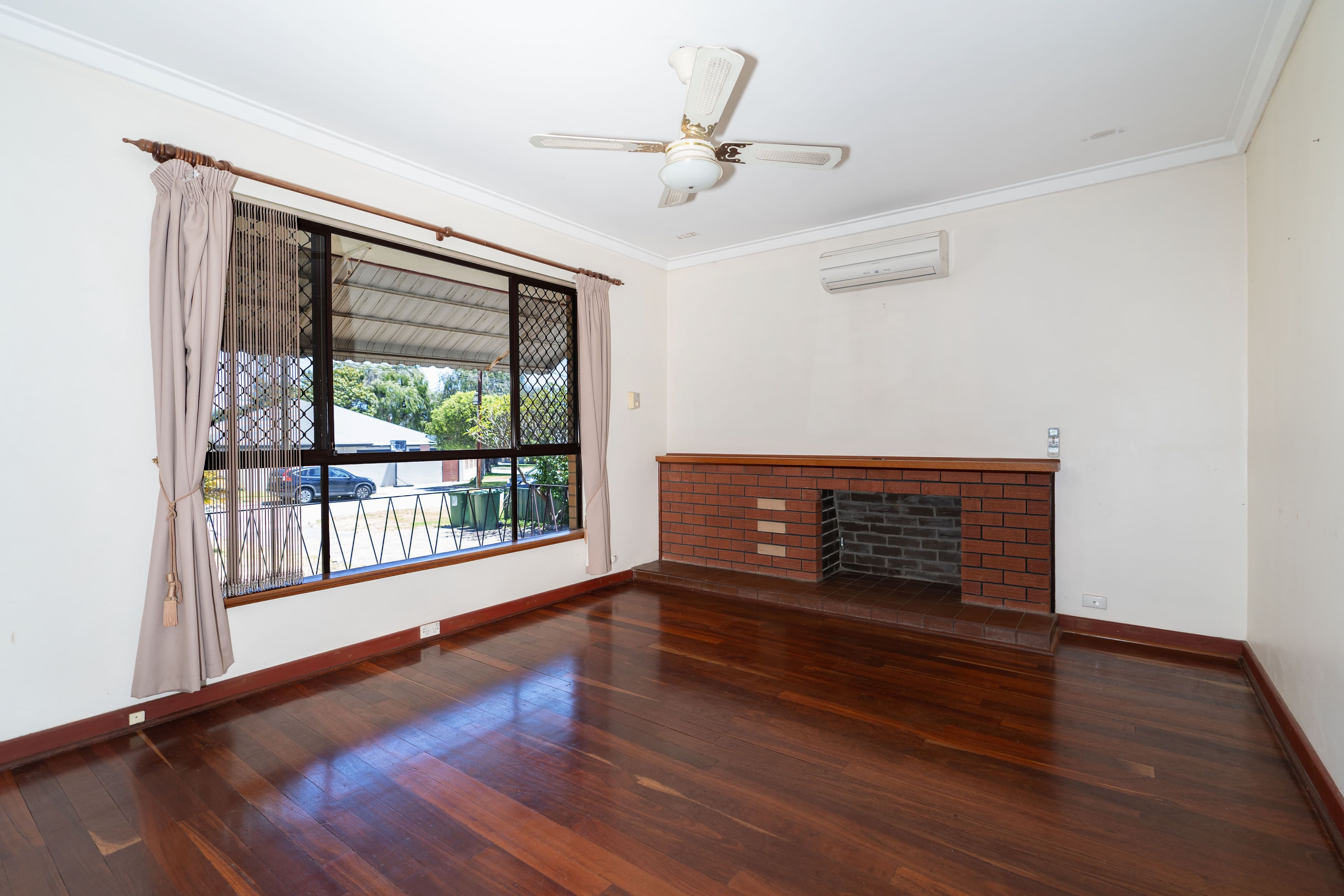 11 O'Mara Place, Belmont WA 6104, Belmont - Thumbnail 3