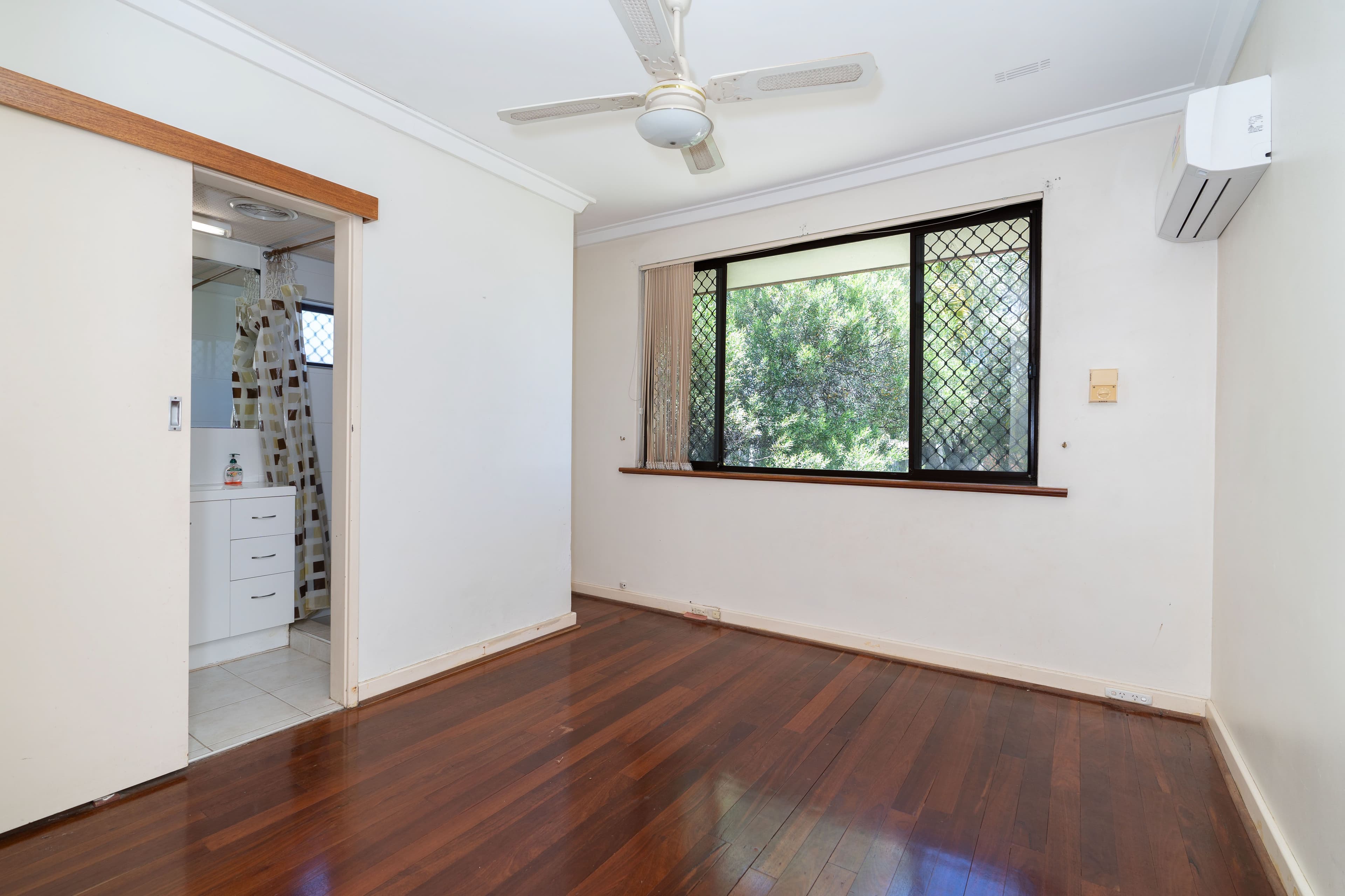 11 O'Mara Place, Belmont WA 6104, Belmont - Thumbnail 4