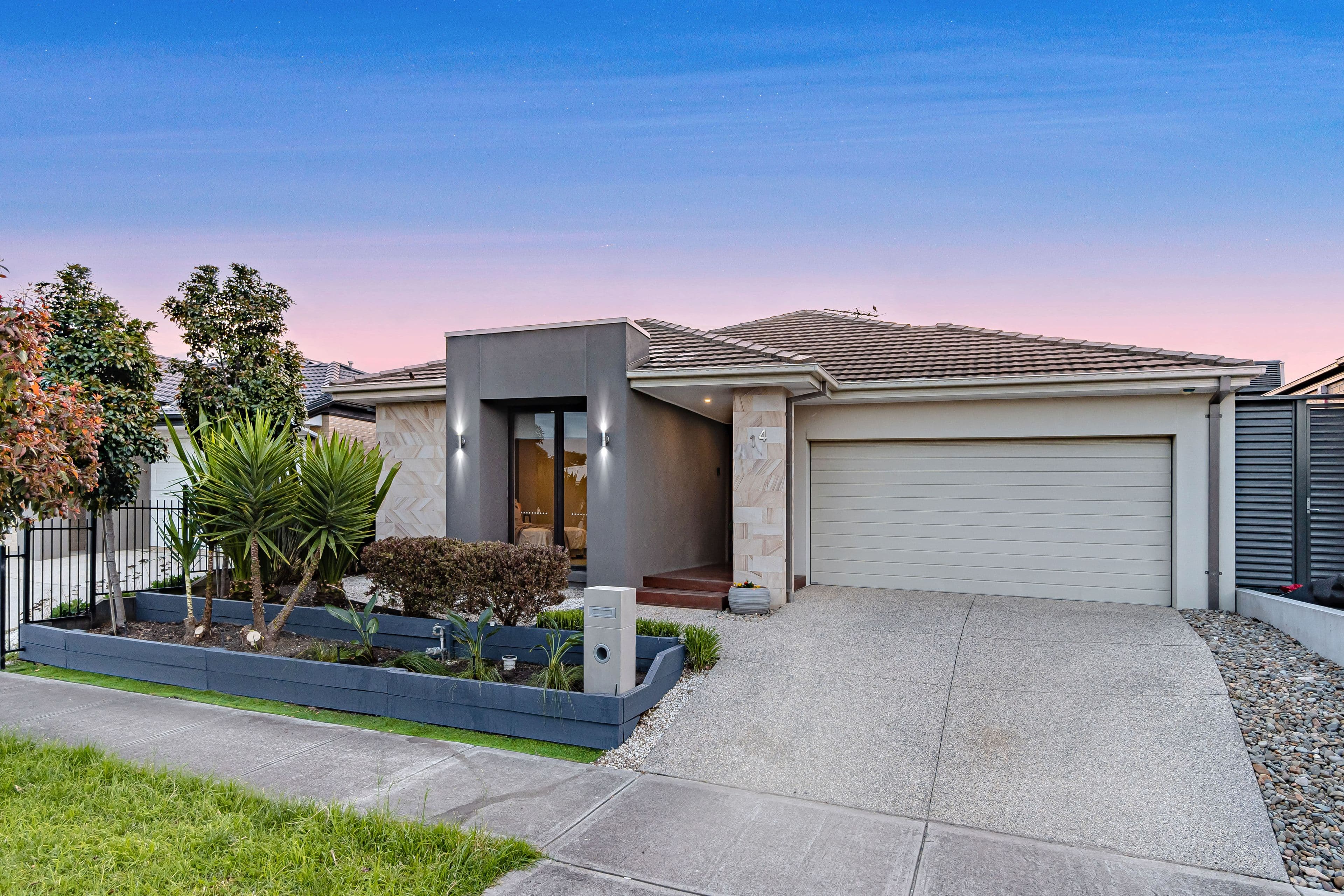 14 Gallagher Way, Mernda VIC 3754, Mernda - Thumbnail 2