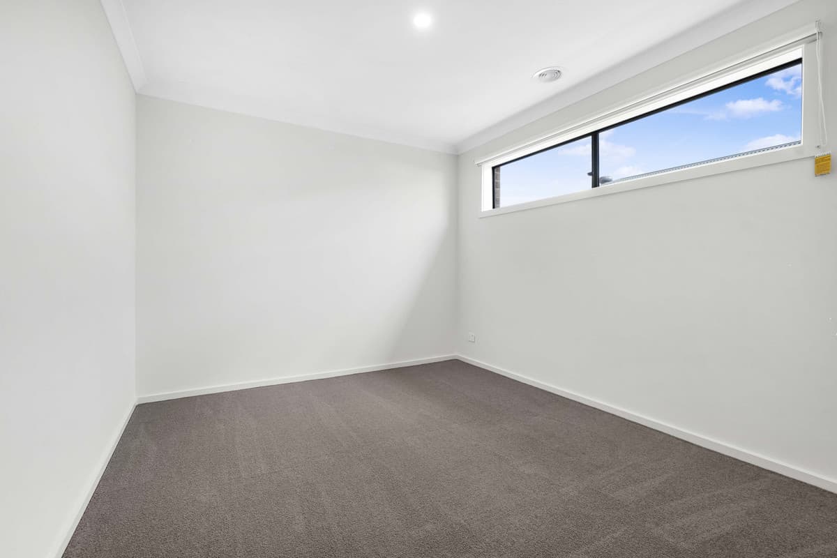 12 Talbot Drive, Pakenham VIC 3810, Pakenham - Thumbnail 4