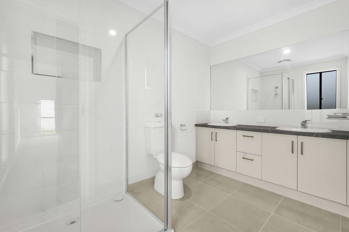 12 Talbot Drive, Pakenham VIC 3810, Pakenham - Thumbnail 5