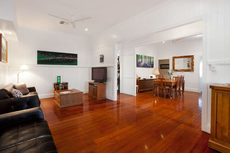 2 The Drive, Bardon QLD 4065, Bardon - Thumbnail 2